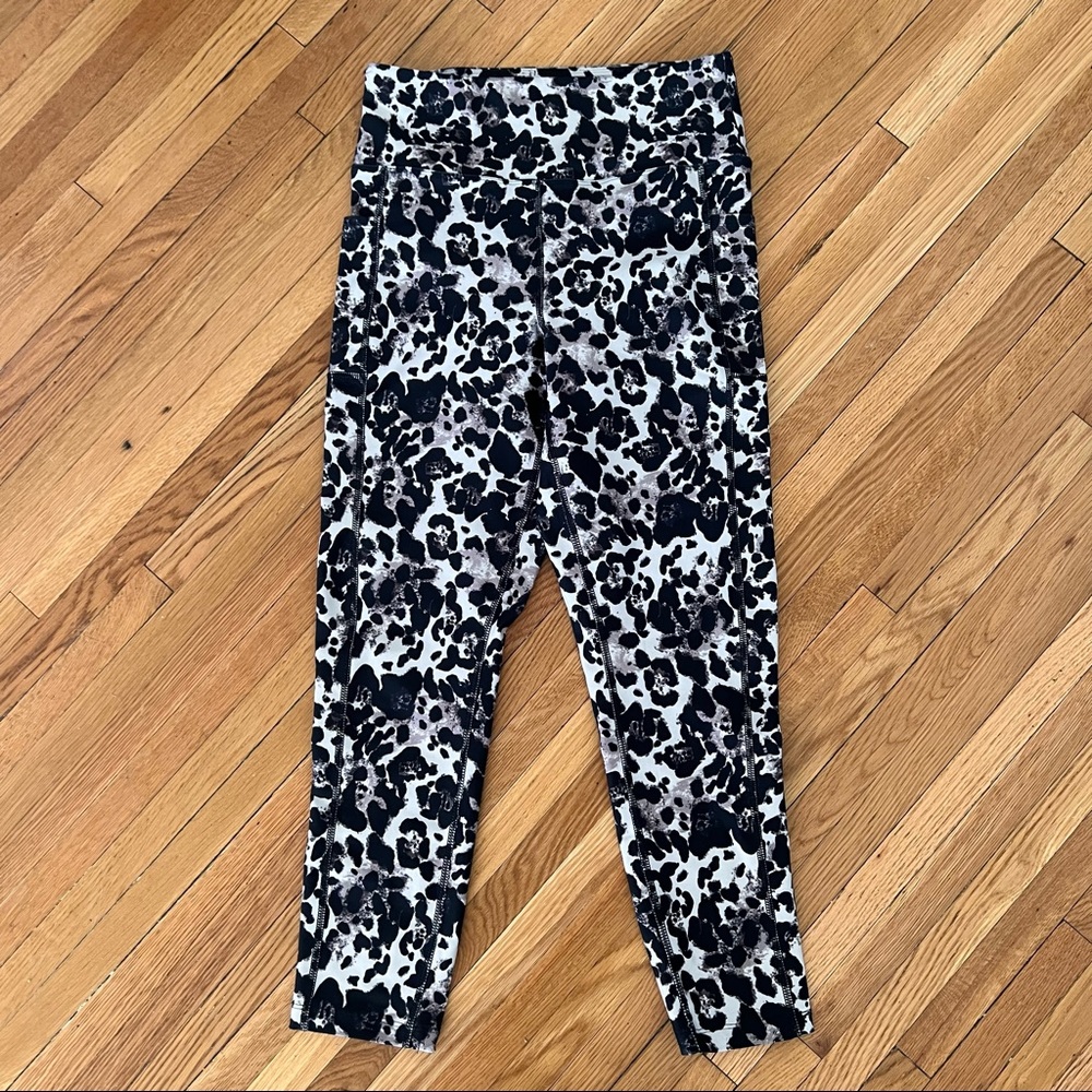 Balance Collection leopard leggings large